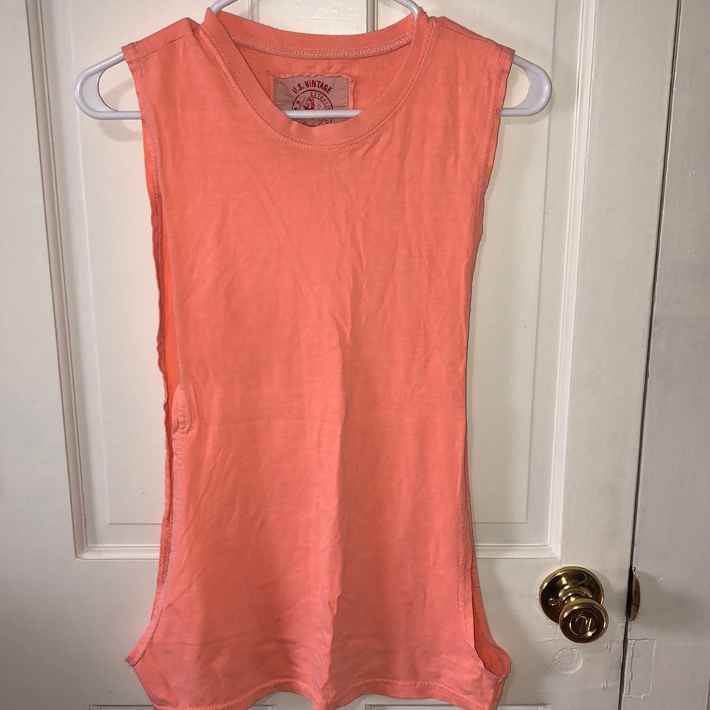 Side open workout tee